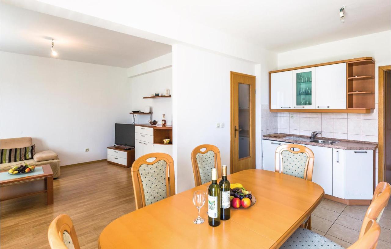 Cozy Apartment In Makarska With Kitchen Dış mekan fotoğraf